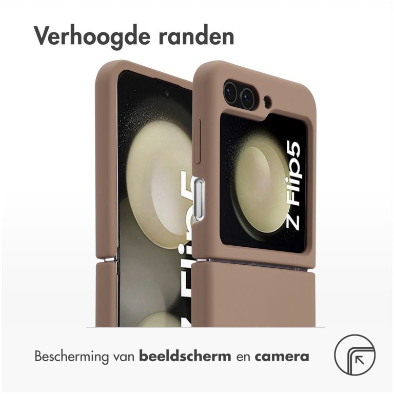 Accezz Liquid Silicone Backcover met MagSafe voor Samsung Galaxy Z Flip 5 Telefoonhoesje Bruin